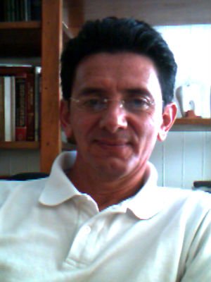 Dr. Alejandro García G.